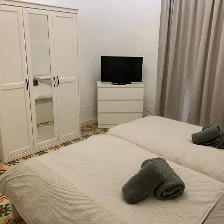 2 Bedroom In The Centre Of * Valletta