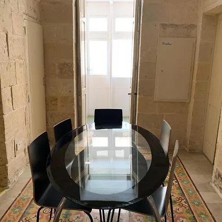 Appartement 2 Bedroom In The Centre Of